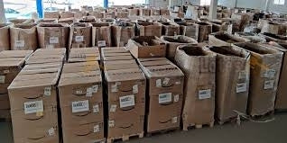 Caja gigante, (HASTA 90 ARTICULOS NUEVOS) Valor 2100€